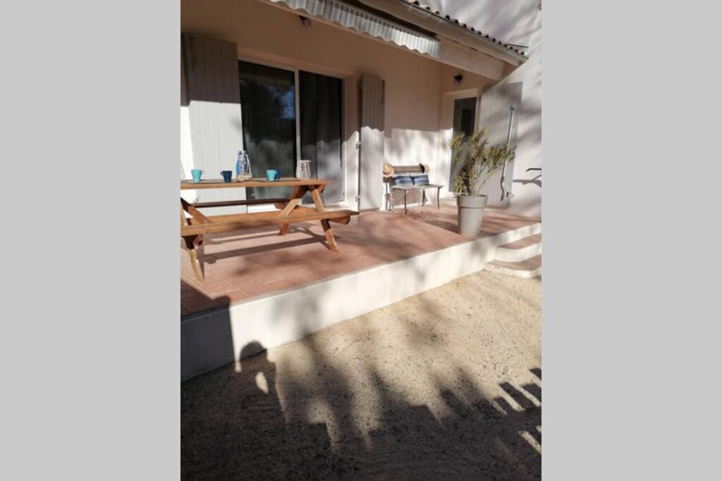 Maison 5 Personnes En Garrigue - Piscine-Spa Prive Langlade Екстер'єр фото