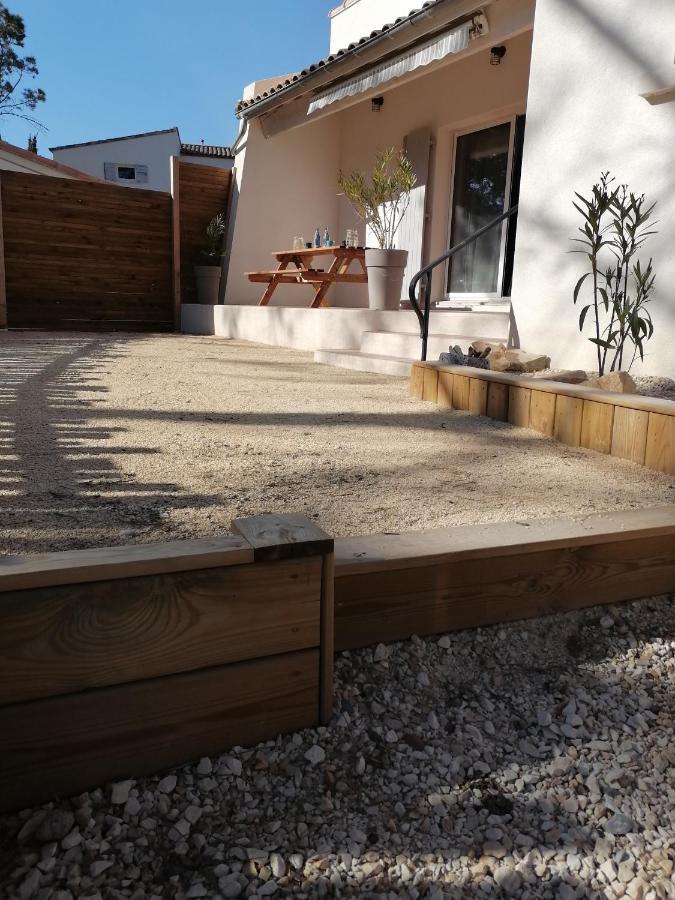 Maison 5 Personnes En Garrigue - Piscine-Spa Prive Langlade Екстер'єр фото